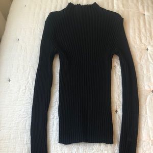 black long sleeve ribbed turtle neck